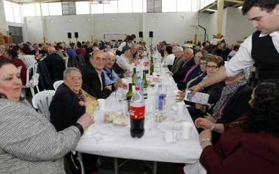 O Valadouro brinda por la tercera edad